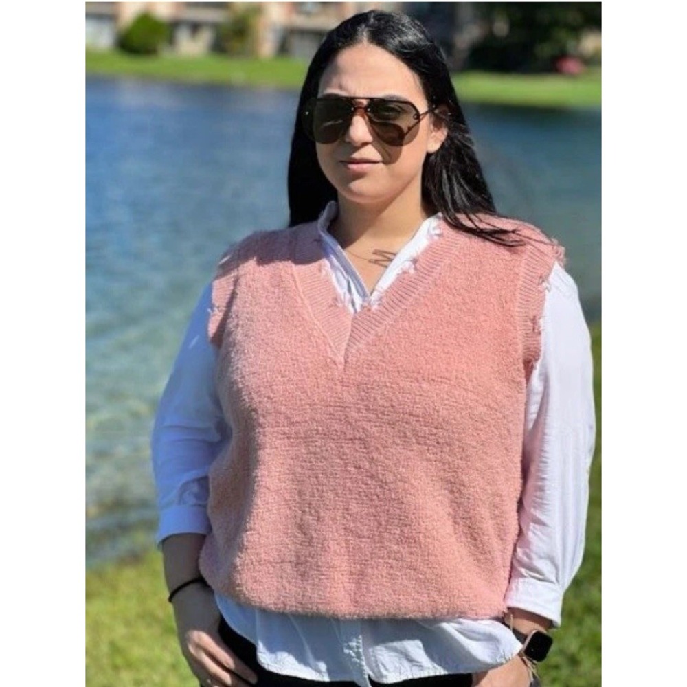 Women's Plus Size 1X Oversized Cozy Knit Vest V Neck Sleeveless Sweater